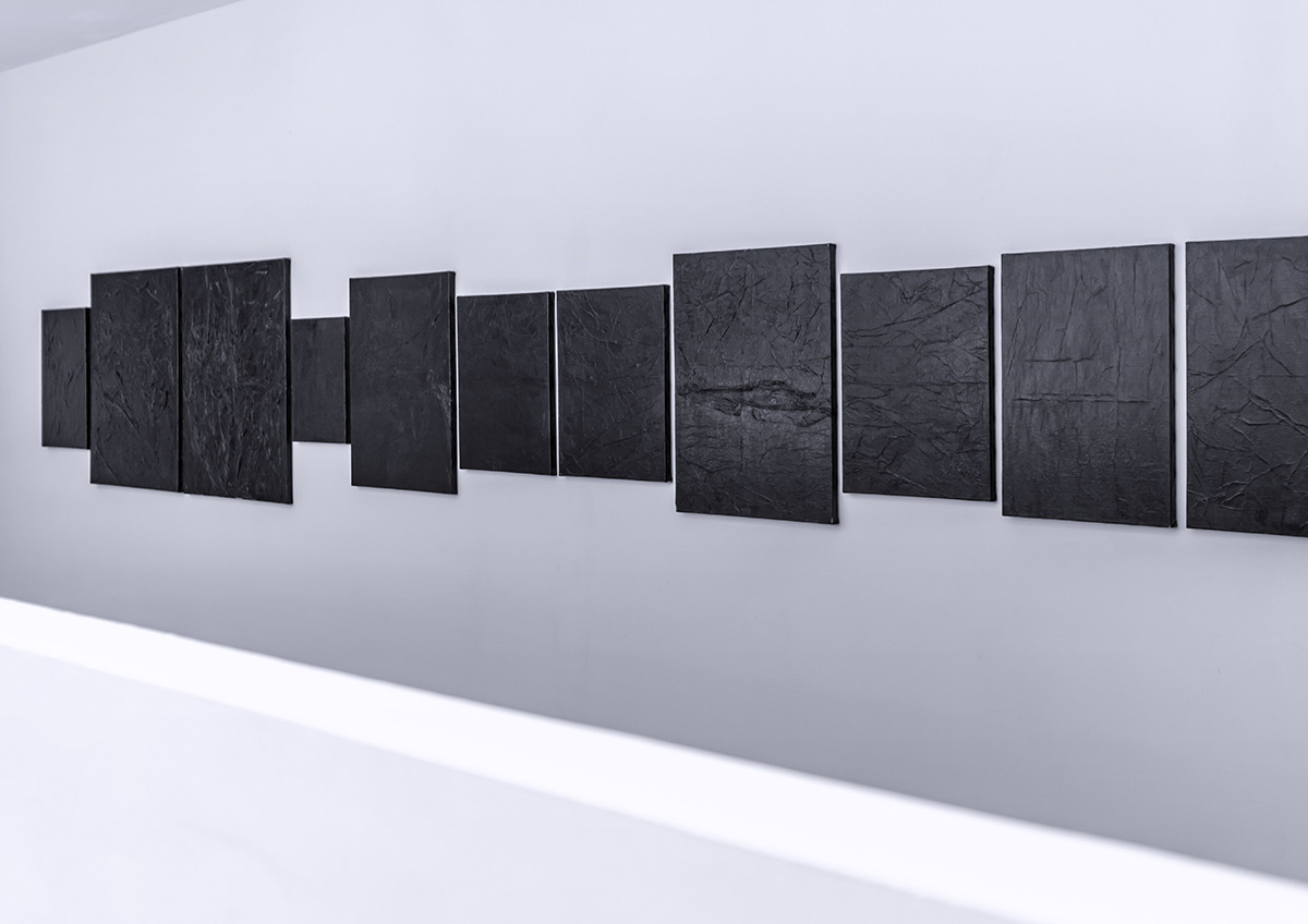 Di Profundis . Joël Andrianomearisoa . Ici Nous Portons tous les Reves Du Monde . 2020 . Collection Yavarhoussen